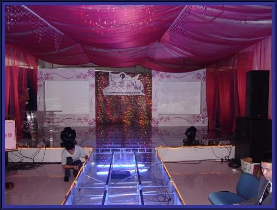 4 level 4x4ft Adjustable Movable Aluminum Stage With 18mm Thickness Glass Board For Wedding And Other Show
