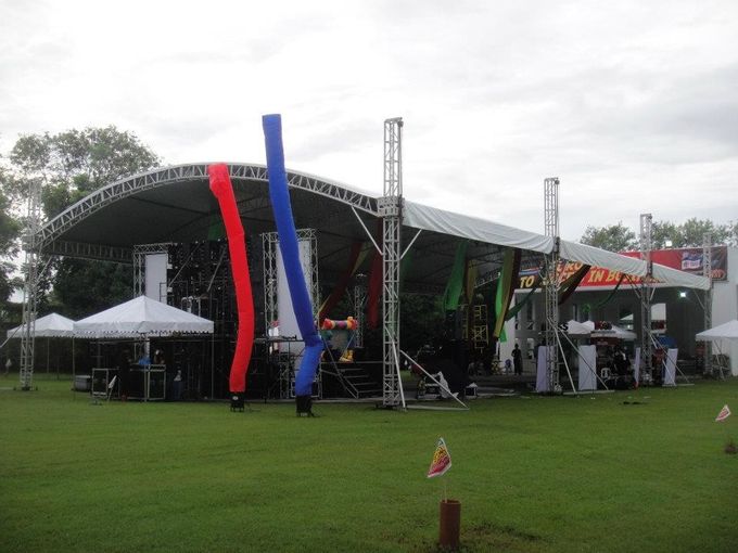 High Load Silver Modern And Strong Aluminum Stage Truss System 12m Length For Outside Show Events