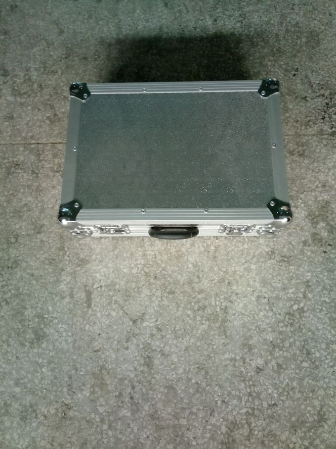 50*50*25CM Silver  Color  Gery Foam With  9mm Plywood And 1mm Thickness  Aluminum Tool Cases With 3'' Wheels