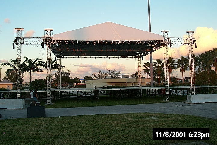 Used Aluminum Spigot Roof Truss With Tent , Outdoor Trade Show Event  Aluminum DJ Truss