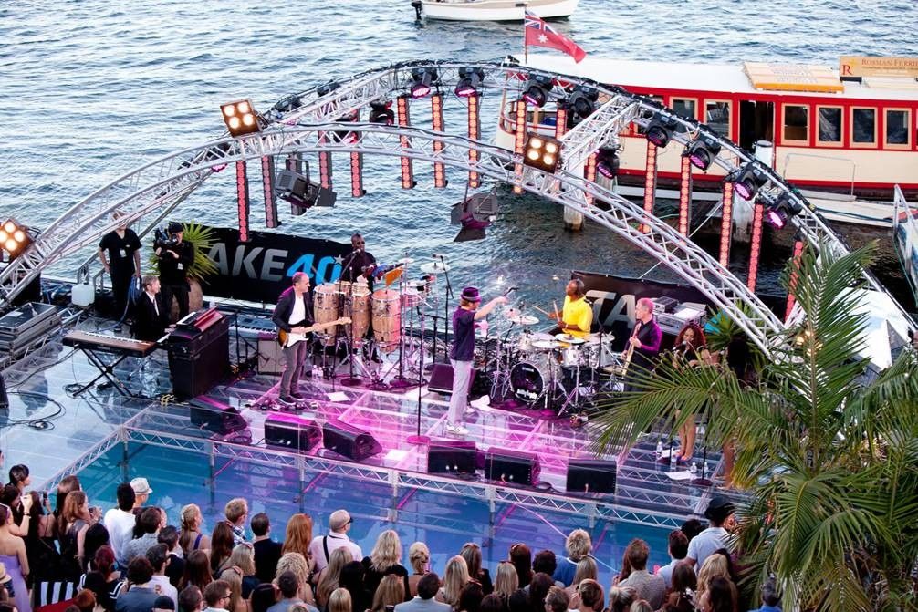 4 Levels Height  Size 4ft *4ft  Wonderful Design 6082  18mm glass Moving Stage  For event on water